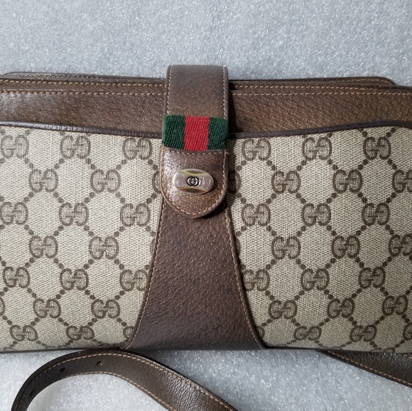 Authentic Vintage Gucci Rare Crossbody - Picture 2 of 10